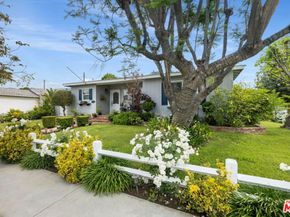 6432 Petit Avenue, Lake Balboa CA 91406