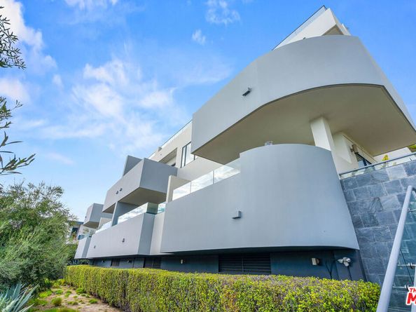 22065 Pacific Coast Highway 1, Malibu CA 90265