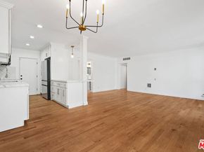 7270 Hillside Avenue 302, Los Angeles CA 90046