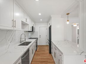 7270 Hillside Avenue 302, Los Angeles CA 90046