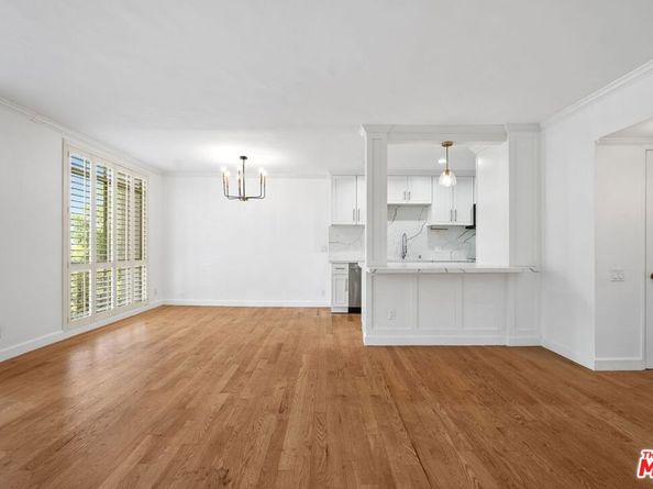 7270 Hillside Avenue 302, Los Angeles CA 90046