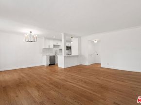 7270 Hillside Avenue 302, Los Angeles CA 90046