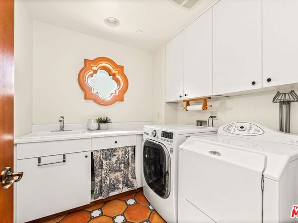 21322 Hillside Drive, Topanga CA 90290