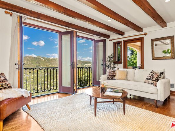 21322 Hillside Drive, Topanga CA 90290