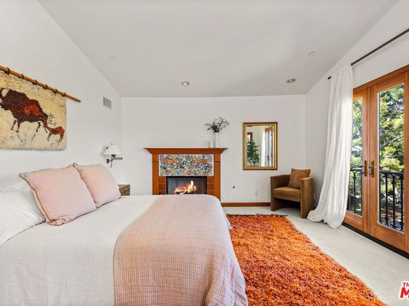 21322 Hillside Drive, Topanga CA 90290