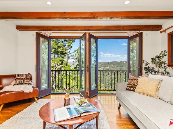 21322 Hillside Drive, Topanga CA 90290