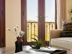 21322 Hillside Drive, Topanga CA 90290