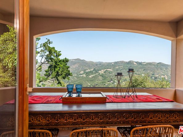 21322 Hillside Drive, Topanga CA 90290