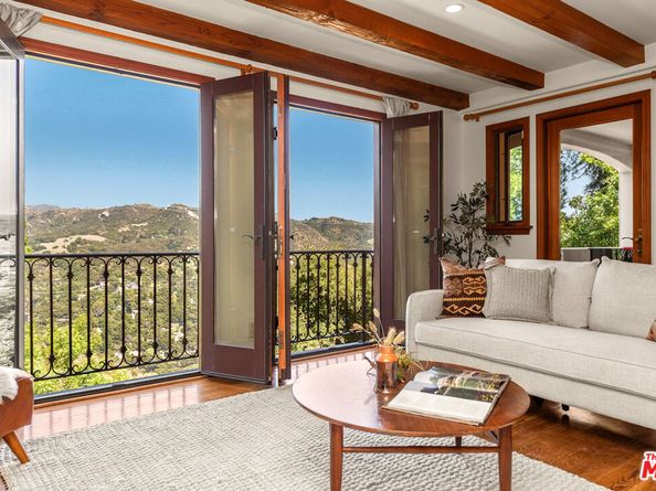 21322 Hillside Drive, Topanga CA 90290