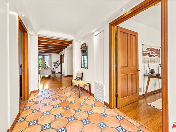 21322 Hillside Drive, Topanga CA 90290