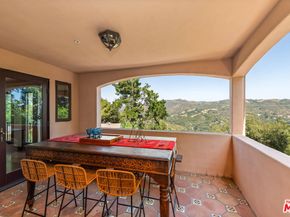 21322 Hillside Drive, Topanga CA 90290