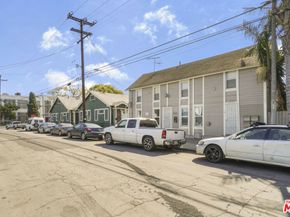 1060 E 6th Street, Long Beach CA 90802