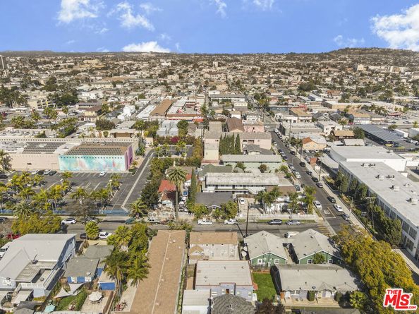 1060 E 6th Street, Long Beach CA 90802