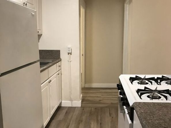 1060 E 6th Street, Long Beach CA 90802