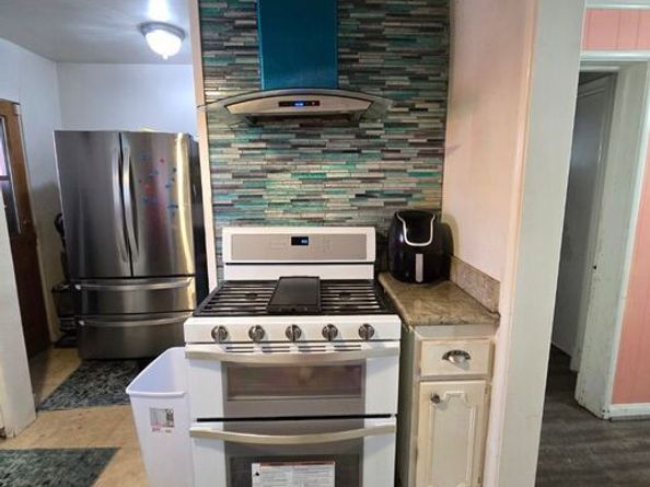 611 W 109th Street, Los Angeles CA 90044