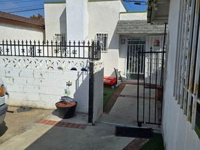 611 W 109th Street, Los Angeles CA 90044