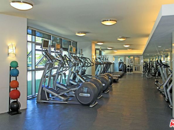 13700 Marina Pointe Drive 722, Marina Del Rey CA 90292