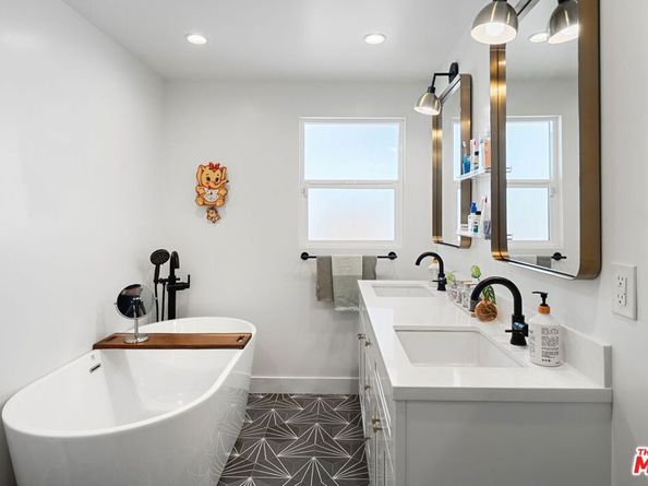 4406 Don Diablo Drive, Los Angeles CA 90008