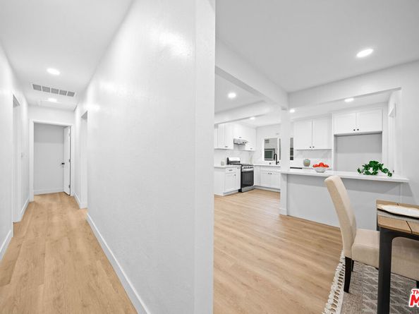 2909 8th Avenue, Los Angeles CA 90018