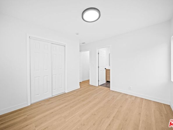 2909 8th Avenue, Los Angeles CA 90018