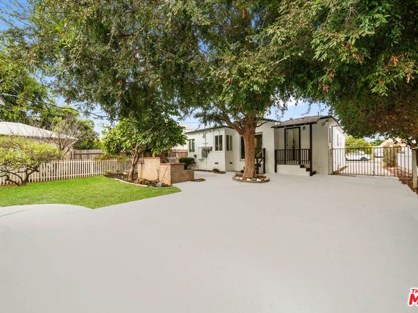 2909 8th Avenue, Los Angeles CA 90018