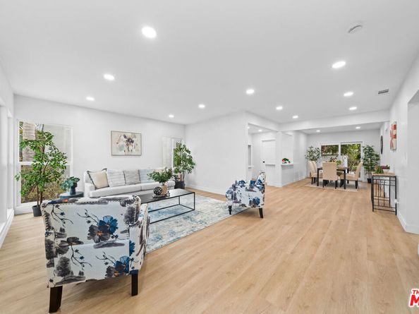 2909 8th Avenue, Los Angeles CA 90018