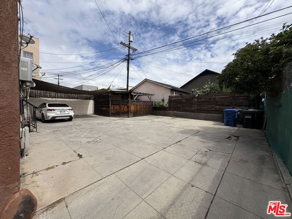2006 S Harcourt Avenue, Los Angeles CA 90016
