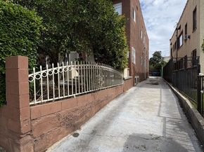 2006 S Harcourt Avenue, Los Angeles CA 90016