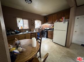 2006 S Harcourt Avenue, Los Angeles CA 90016