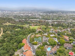 3806 Carnavon Way, Los Angeles CA 90027