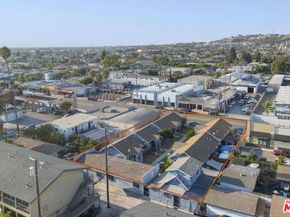 2516 E Anaheim Street, Long Beach CA 90804