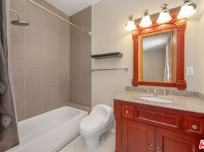 216 N Buena Vista Street 101, Burbank CA 91505