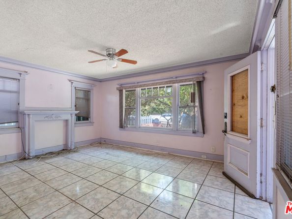 647 Laveta Terrace, Los Angeles CA 90026