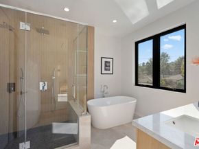 2631 Castle Heights Place, Los Angeles CA 90034