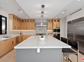2631 Castle Heights Place, Los Angeles CA 90034