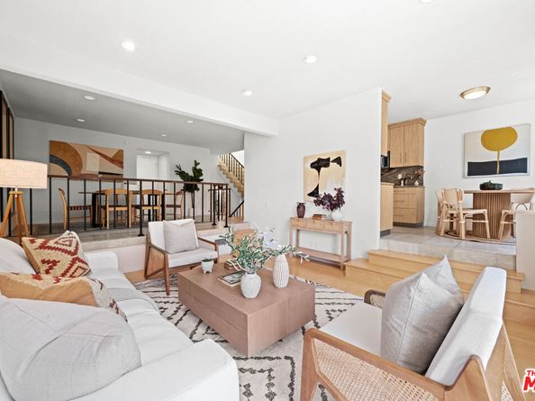17085 Palisades Circle, Pacific Palisades CA 90272
