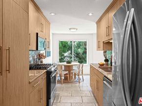 17085 Palisades Circle, Pacific Palisades CA 90272