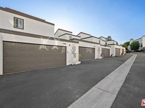 17085 Palisades Circle, Pacific Palisades CA 90272