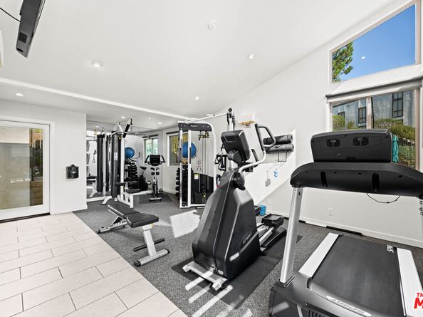17085 Palisades Circle, Pacific Palisades CA 90272