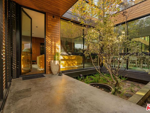 734 Palms Boulevard, Venice CA 90291
