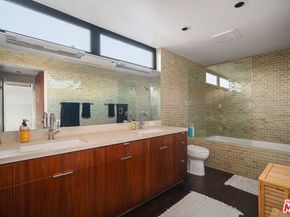 734 Palms Boulevard, Venice CA 90291