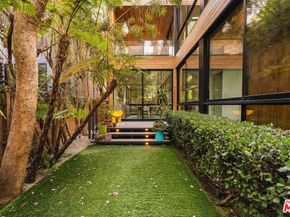 734 Palms Boulevard, Venice CA 90291