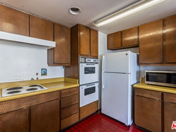 2170 Century Parkway 1902, Los Angeles CA 90067