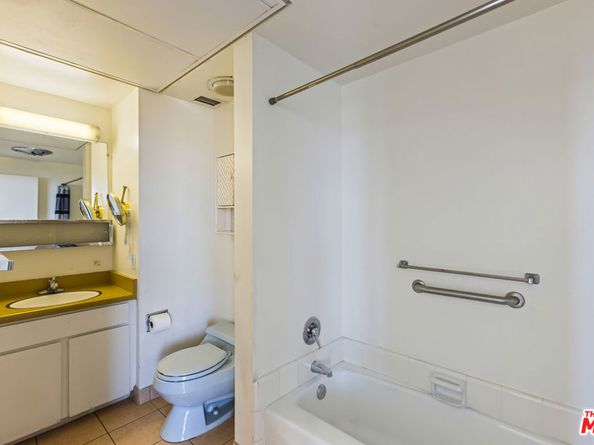 2170 Century Parkway 1902, Los Angeles CA 90067