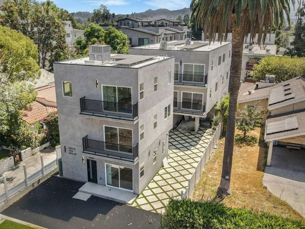 10828 Hesby Street, North Hollywood CA 91601
