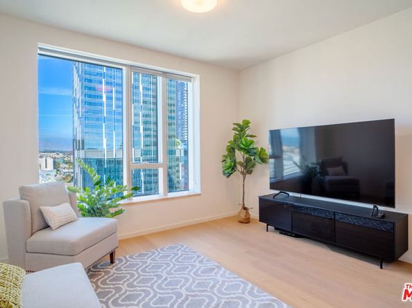 889 Francisco Street 2610, Los Angeles CA 90017