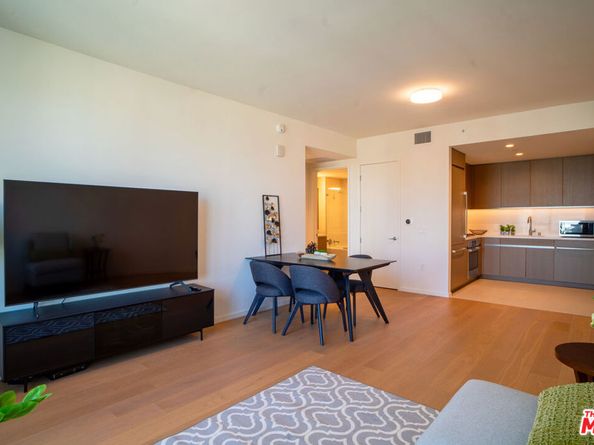 889 Francisco Street 2610, Los Angeles CA 90017