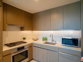 889 Francisco Street 2610, Los Angeles CA 90017