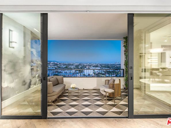 1100 Alta Loma Road 1404, West Hollywood CA 90069