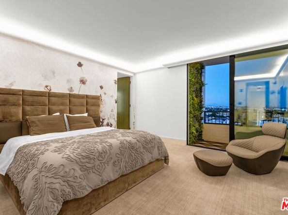 1100 Alta Loma Road 1404, West Hollywood CA 90069
